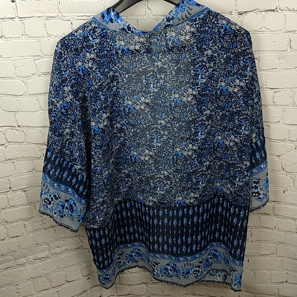 Wild Blue Kimono - Picture 5 of 7